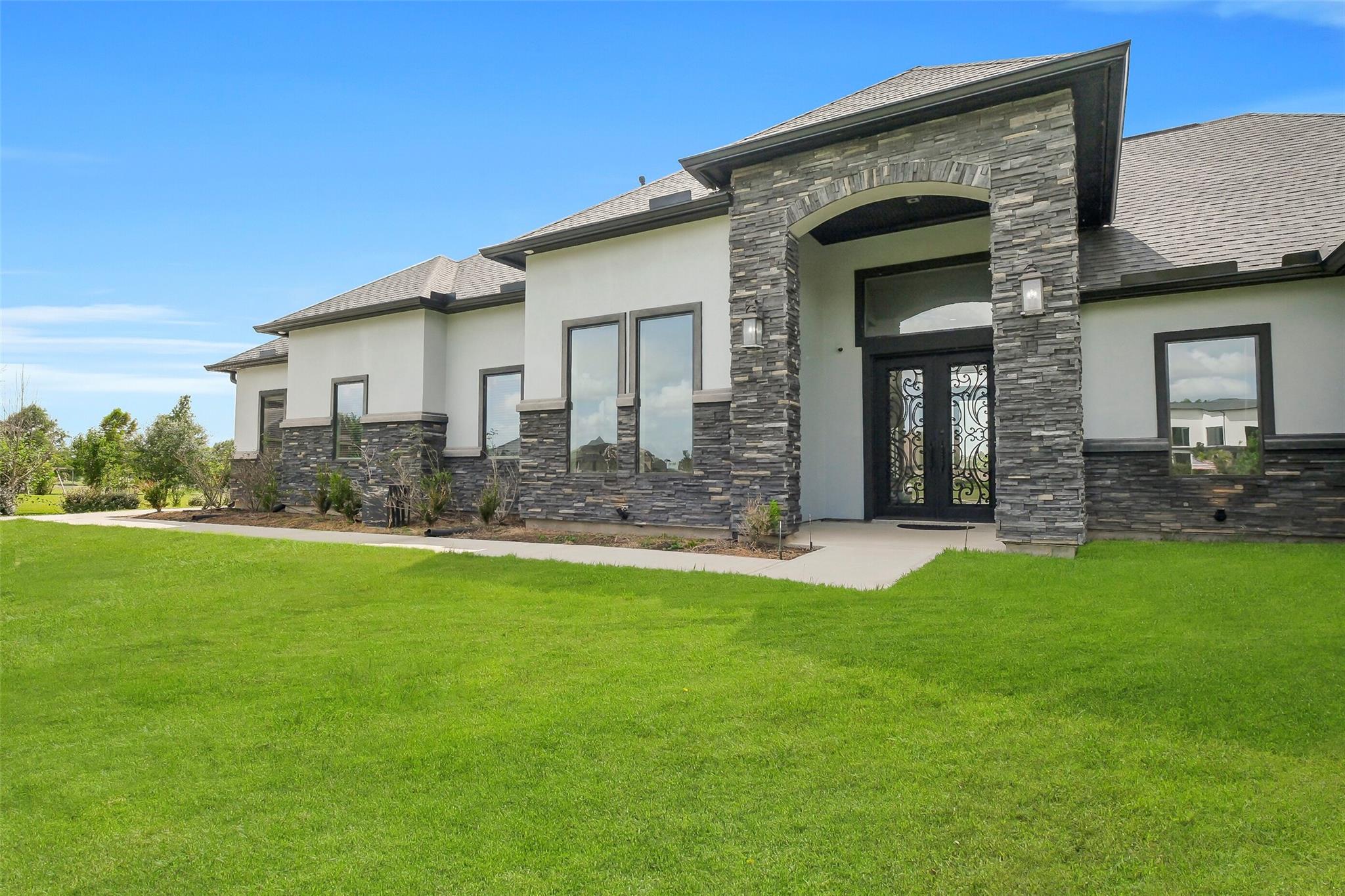8615 Den Oak Drive Drive