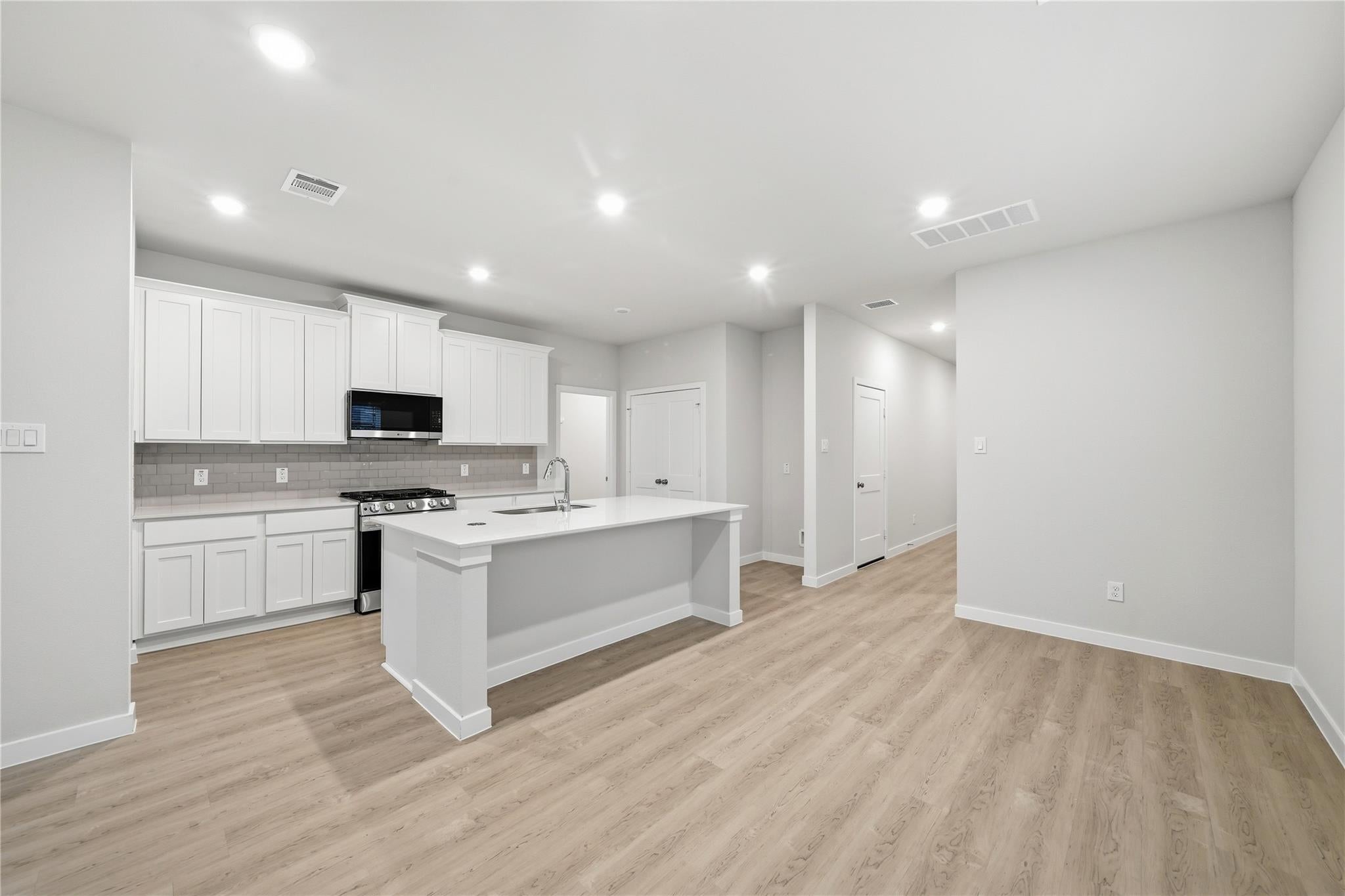 6603 Hidden Dunes Drive