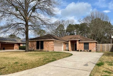 Photo of 13310 Meisterwood Drive, Houston, TX 77065 (MLS # 1097052)