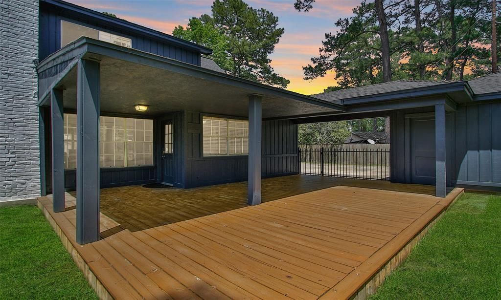 Photo of 914 Saint Andrews Road, Houston, TX 77339 (MLS # 45129472)