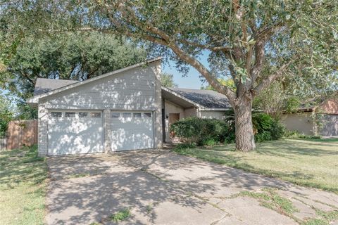 Property photo of 4850 Heathrow Lane, Alvin, TX 77511