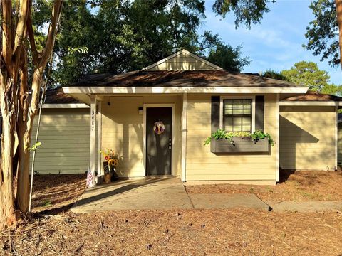 Photo of 3487 Balboa Circle, Montgomery, TX 77356 (MLS # 77642327)