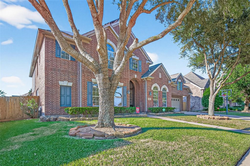 Photo of 1206 Coleridge Street, Sugar Land, TX 77479 (MLS # 10621496)