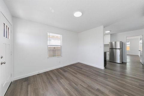 Photo of 3727 Winnie Street, Galveston, TX 77550 (MLS # 3998574)