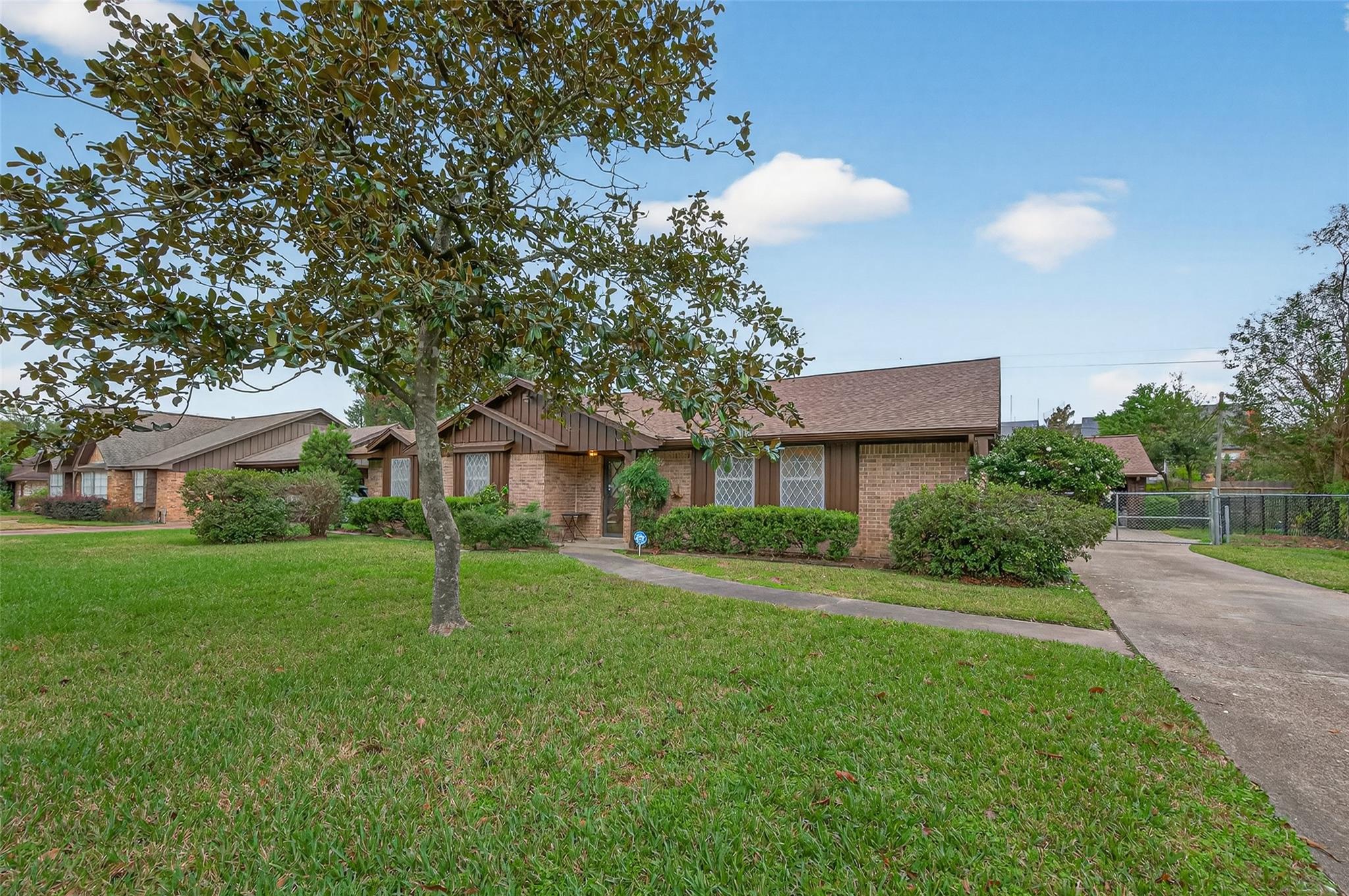 19515 Lockridge Drive