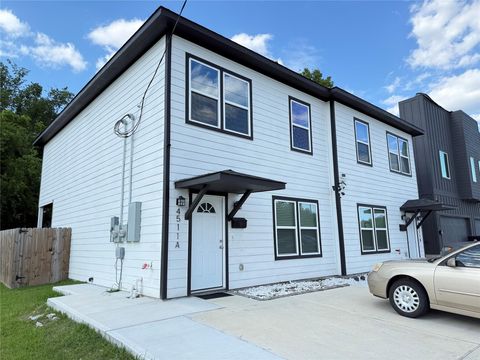 Photo of 4511 Reed Road, Houston, TX 77051 (MLS # 96942145)