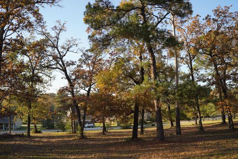 26 Hillsborough Drive Huntsville TX 77340