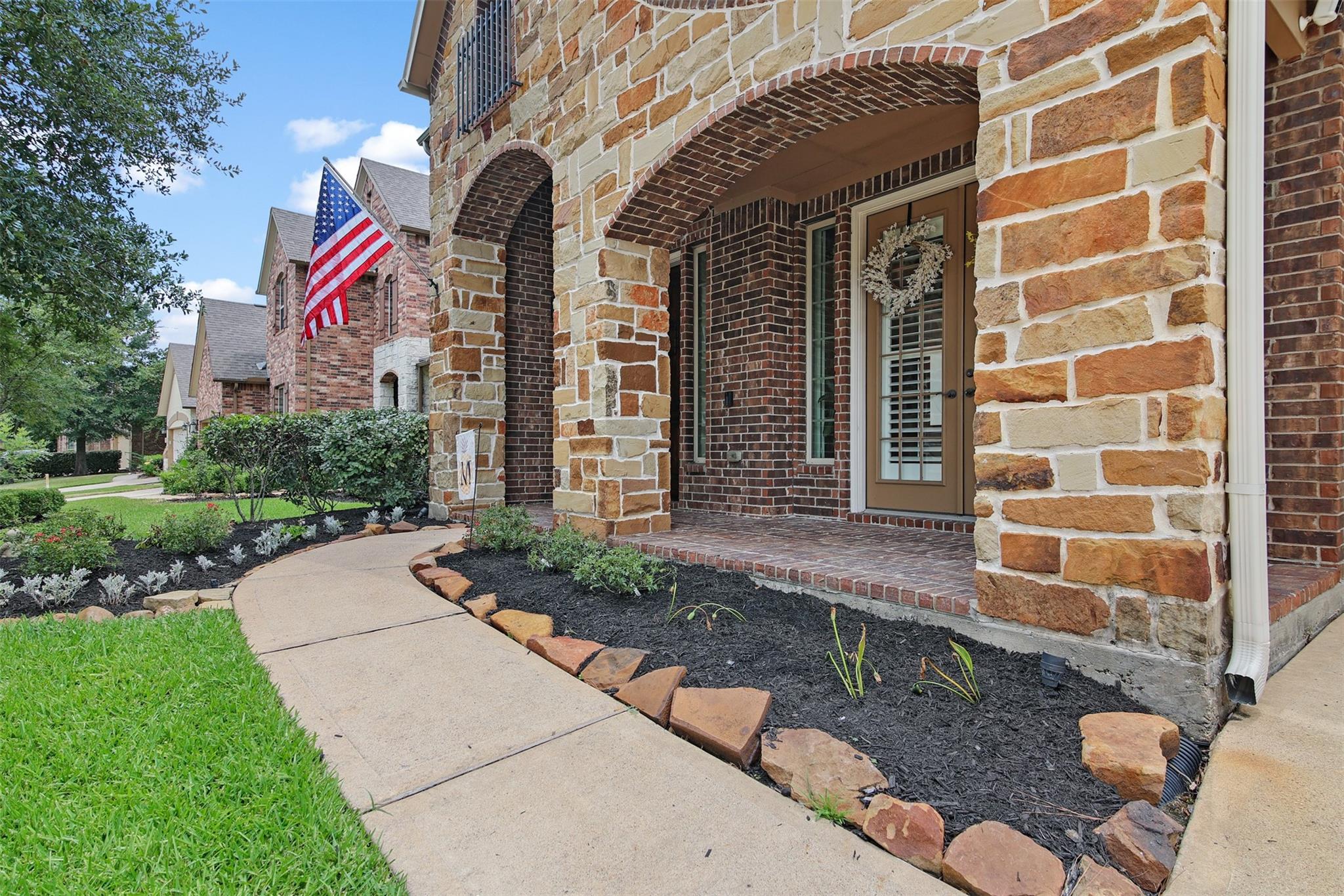 19 Lufberry Place