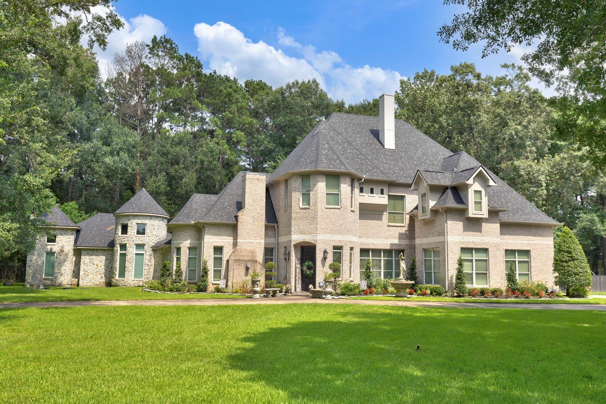 19634 Riverwalk Drive