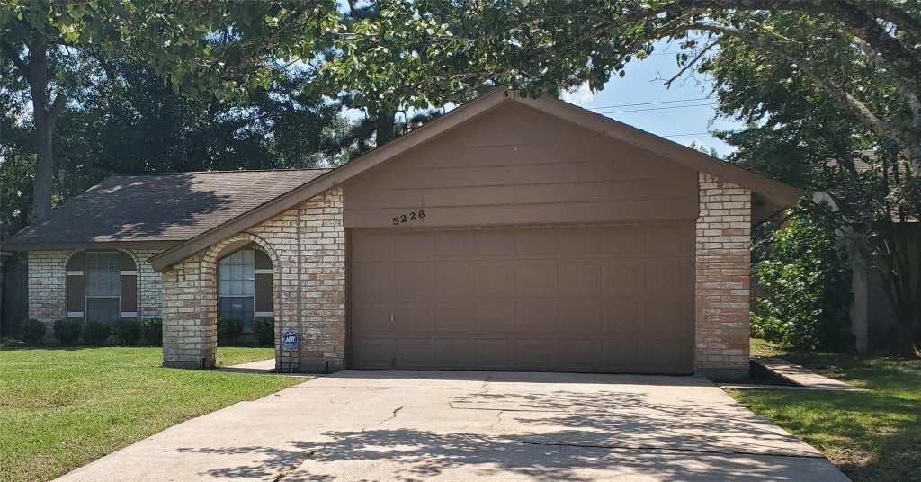 Photo of 5226 Moonshadows Drive, Humble, TX 77346 (MLS # 30397138)