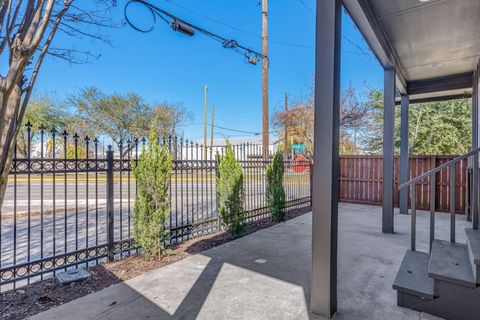 Tiny photo for 430 N Hutcheson Street, Houston, TX 77003 (MLS # 77426998)