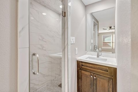 Tiny photo for 430 N Hutcheson Street, Houston, TX 77003 (MLS # 77426998)