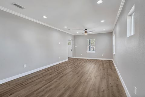 Tiny photo for 430 N Hutcheson Street, Houston, TX 77003 (MLS # 77426998)