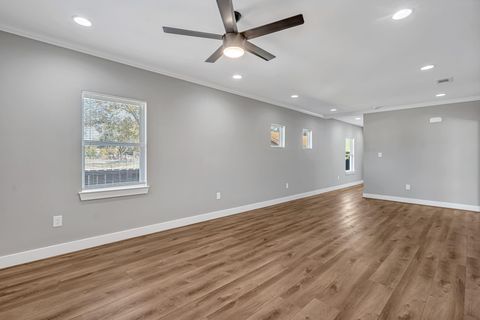 Tiny photo for 430 N Hutcheson Street, Houston, TX 77003 (MLS # 77426998)
