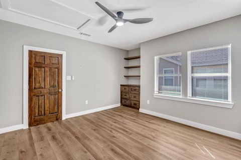 Tiny photo for 430 N Hutcheson Street, Houston, TX 77003 (MLS # 77426998)