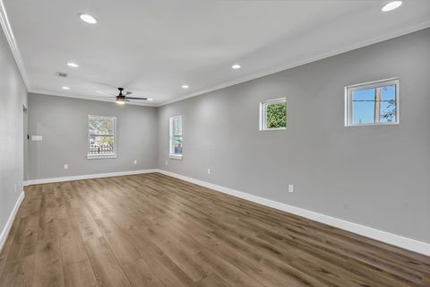 Tiny photo for 430 N Hutcheson Street, Houston, TX 77003 (MLS # 77426998)