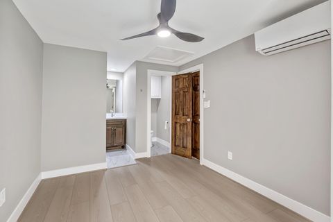Tiny photo for 430 N Hutcheson Street, Houston, TX 77003 (MLS # 77426998)