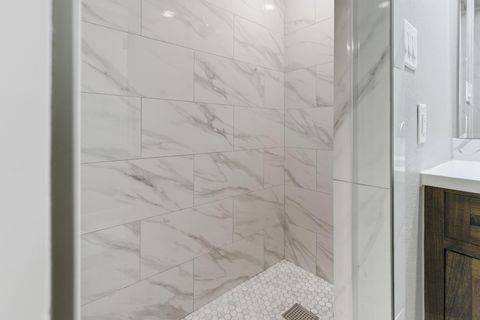 Tiny photo for 430 N Hutcheson Street, Houston, TX 77003 (MLS # 77426998)