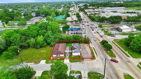 Photo of 3725 Reed Road, Houston, TX 77051 (MLS # 45929811)