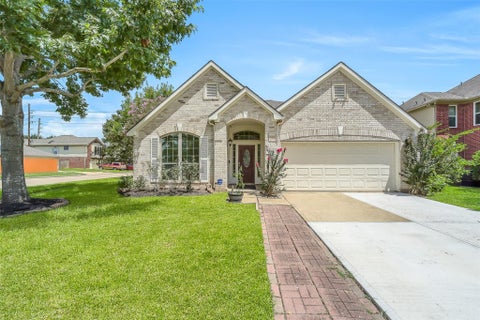 Photo of 16366 Mellow Oaks Lane, Sugar Land, TX 77498 (MLS # 84002833)