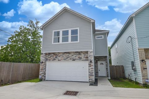 Photo of 8630 Scott Street, Houston, TX 77051 (MLS # 52753628)