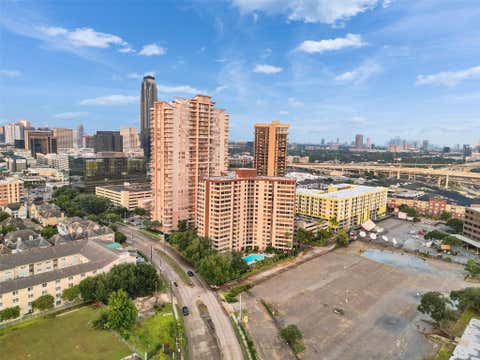 Photo of 3525 Sage Road Rd #812, Houston, TX 77056 (MLS # 58598575)