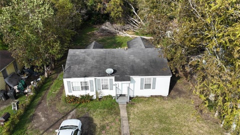 Photo of 5237 Carmen Street, Houston, TX 77033 (MLS # 27190374)