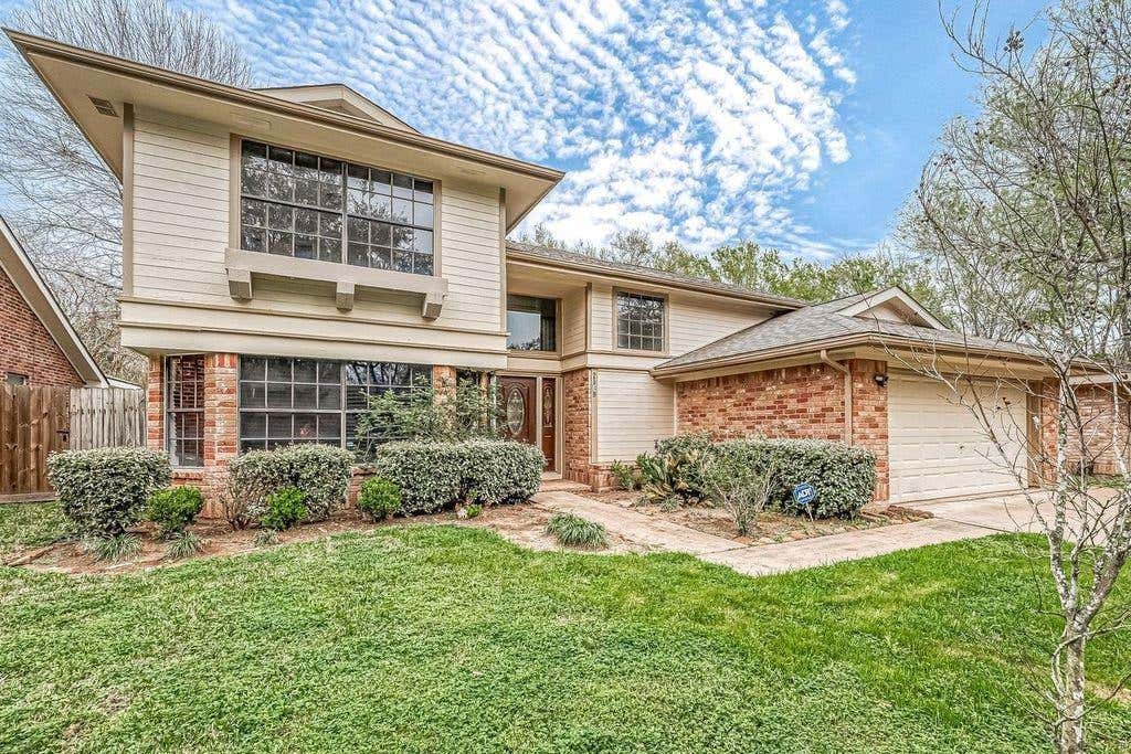 Photo of 2039 Shorewood Lane, Sugar Land, TX 77479 (MLS # 49099390)