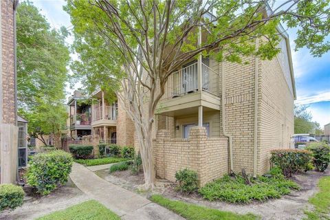 Photo of 1515 Sandy Springs Road #1808, Houston, TX 77042 (MLS # 88723881)