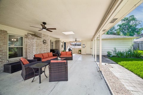 Photo of 7611 Heritage Pines Drive, Humble, TX 77346 (MLS # 20772351)
