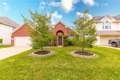 Photo of 2201 Signal Hill Drive, Pearland, TX 77584 (MLS # 50668867)