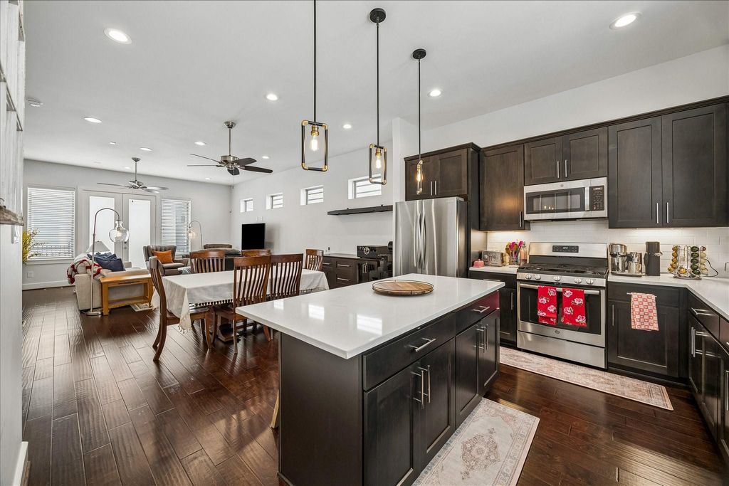 Photo of 2228 Mcgowen Street, Houston, TX 77004 (MLS # 17707418)