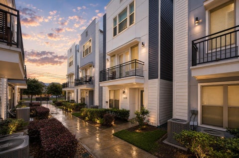 Photo of 2228 Mcgowen Street, Houston, TX 77004 (MLS # 17707418)