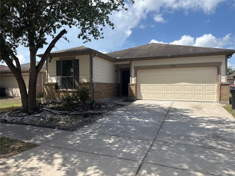 Photo of 16531 Cheshire Grove Lane, Houston, TX 77090 (MLS # 83638527)