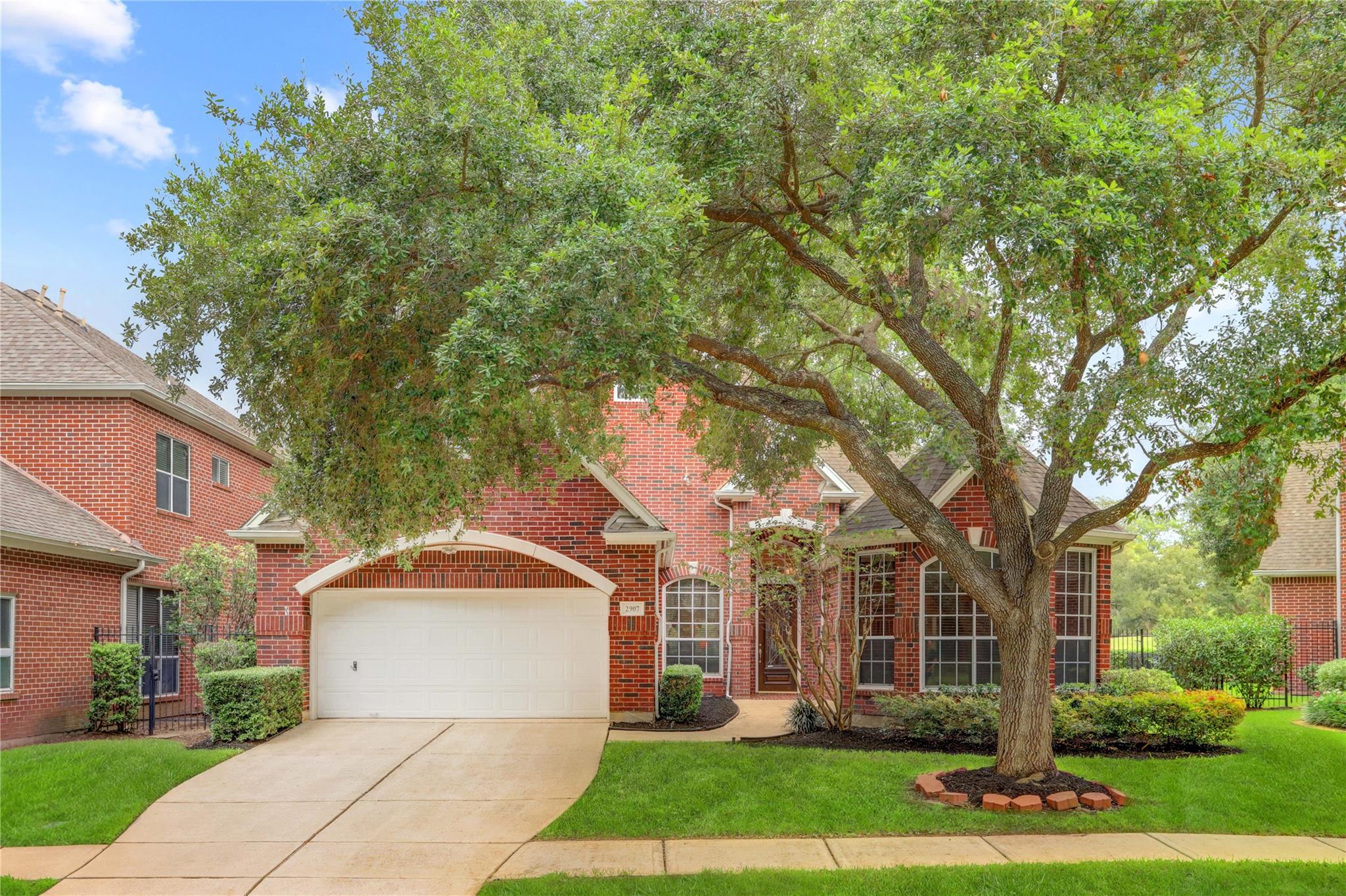 2907 Carnoustie Court