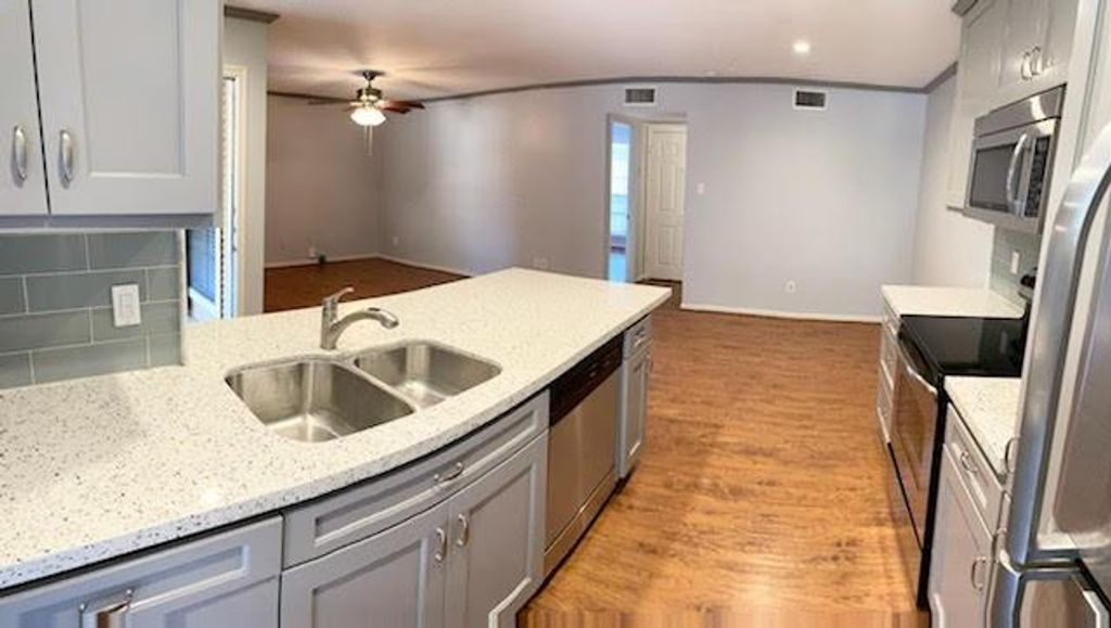 Photo of 1311 Antoine Drive #208, Houston, TX 77055 (MLS # 38974960)