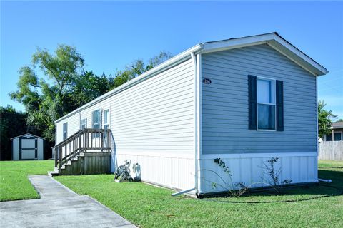 Photo of 286 Green Oak Drive, Manvel, TX 77578 (MLS # 45869740)