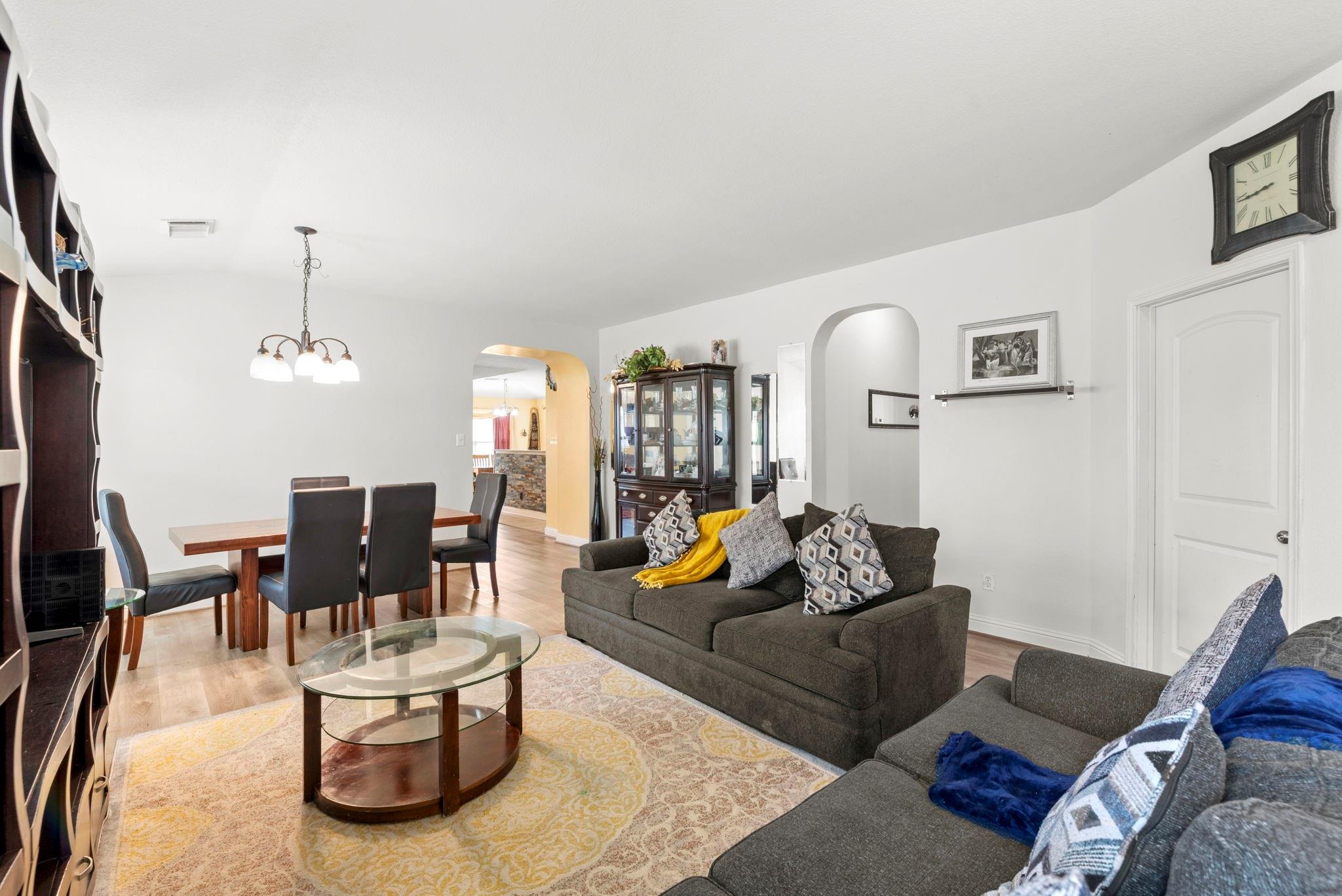 7622 Crestbrook Manor Lane