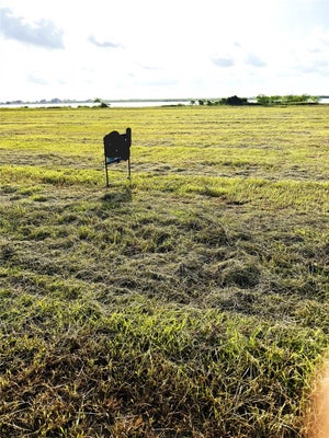 607 BAY DR, PALACIOS, TX 77465 - Image 4da429e4ad9b5ed86cd8ea00f3e74b5b/889111101