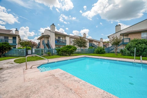 Photo of 250 El Dorado Boulevard #207, Houston, TX 77598 (MLS # 22778049)