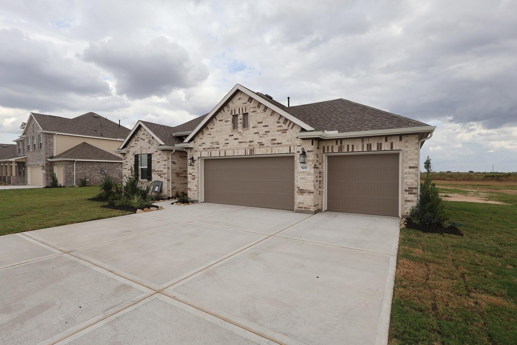 500 Cane Crossing Lake Drive