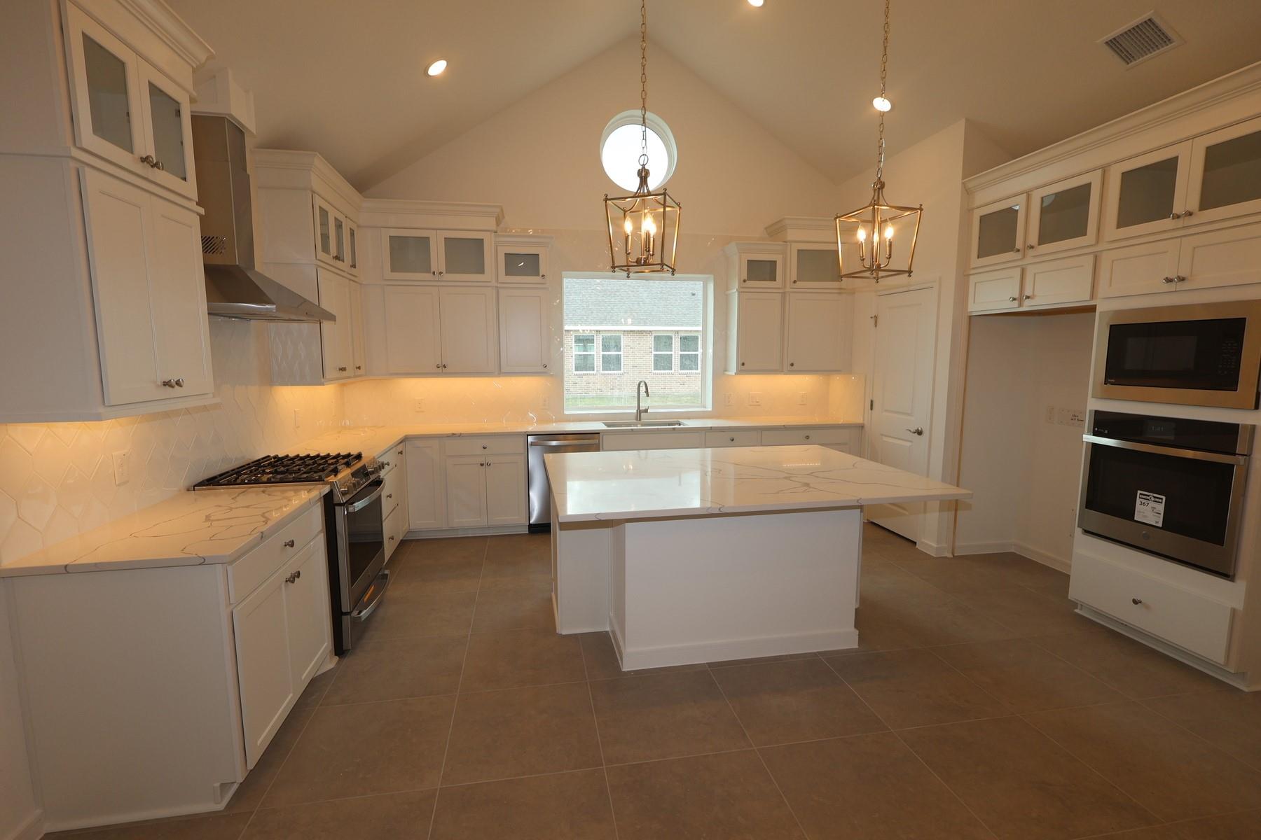 500 Cane Crossing Lake Drive