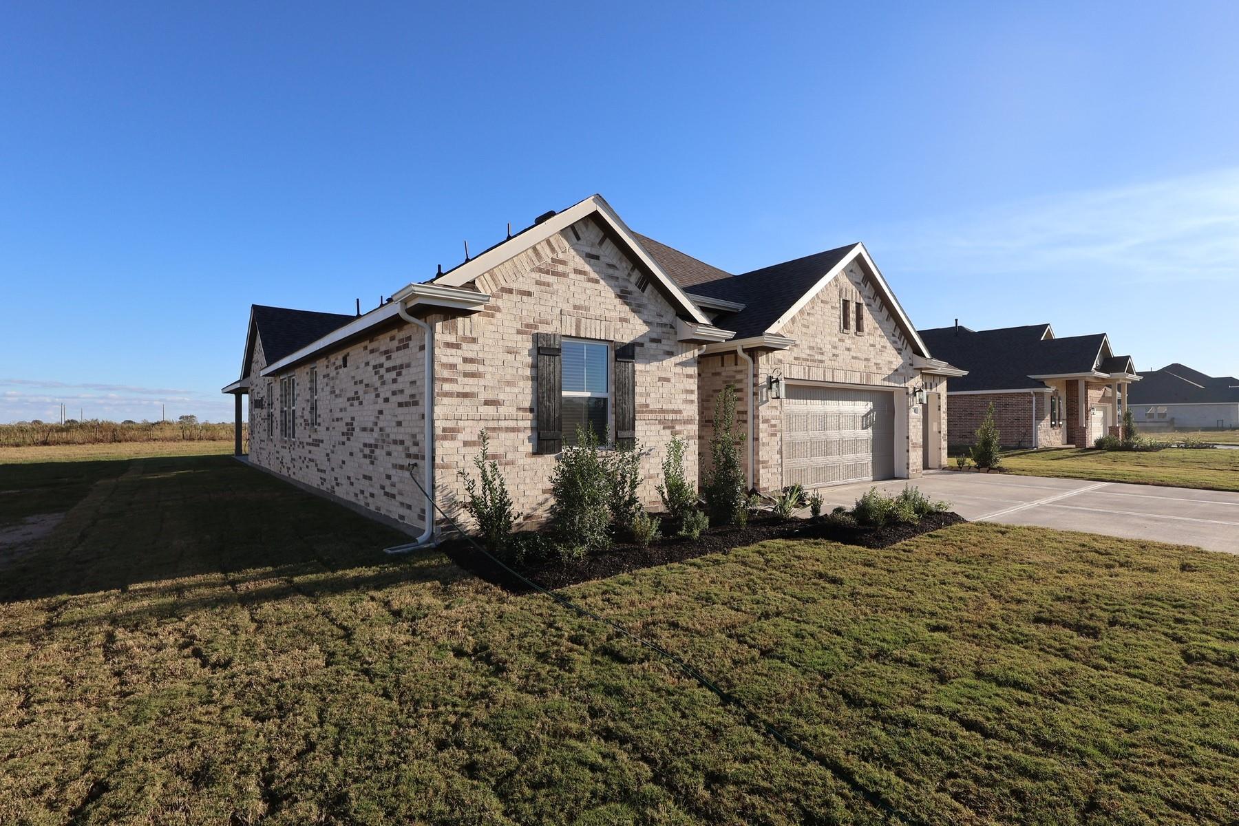 500 Cane Crossing Lake Drive