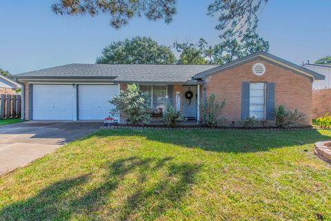 Photo of 7527 Jason Street, Houston, TX 77074 (MLS # 84114069)