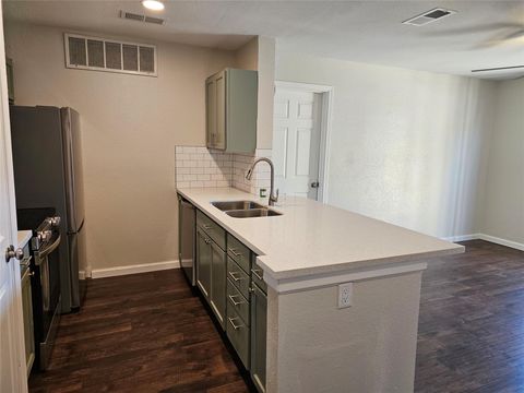 Tiny photo for 15534 Zabolio Drive #123, Houston, TX 77598 (MLS # 32111614)