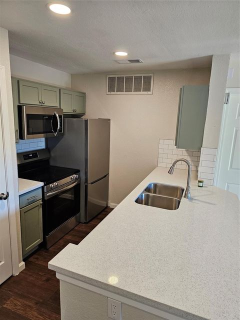 Tiny photo for 15534 Zabolio Drive #123, Houston, TX 77598 (MLS # 32111614)