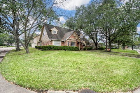 Photo of 12107 Westmere Drive, Houston, TX 77077 (MLS # 32842836)