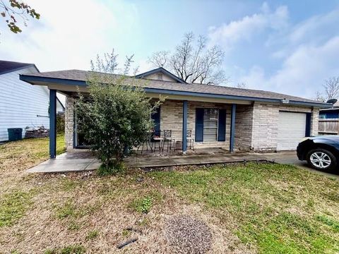 Photo of 510 Roper Street, Houston, TX 77034 (MLS # 76583054)