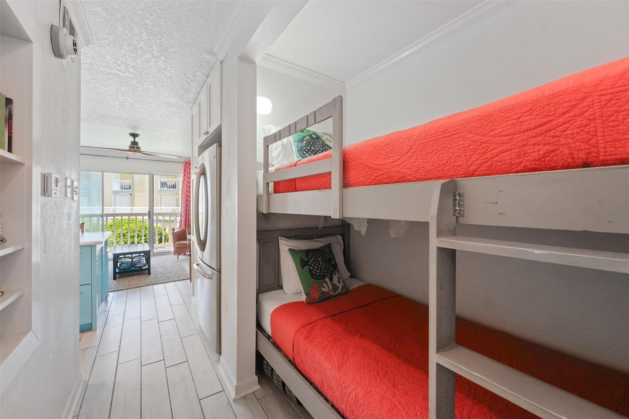 6300 Seawall Boulevard 7107