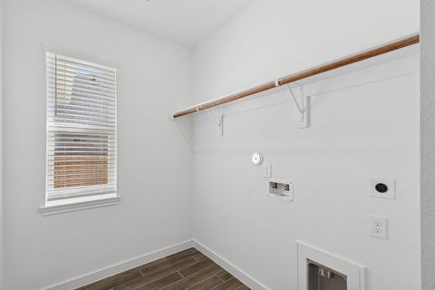 Tiny photo for 12114 Old Fashion Circle, Mont Belvieu, TX 77535 (MLS # 95466231)